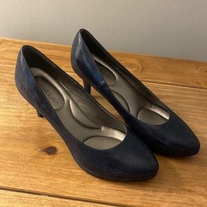 Kelly & Katie High Hells